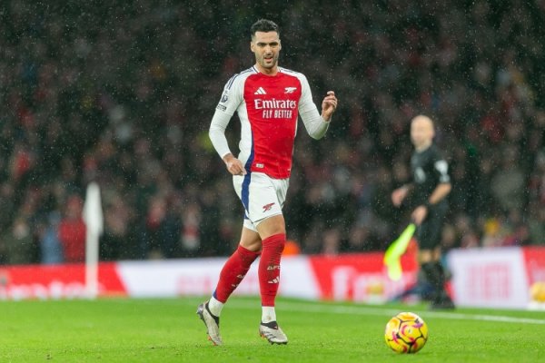 高中锋😂梅里诺上赛季于今各项赛事8进头球,同时英超球员最多